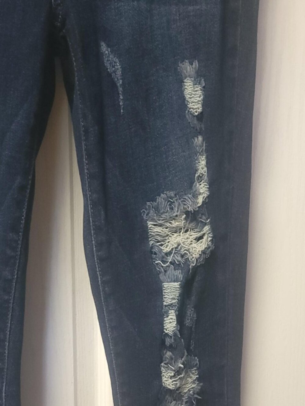 Judy Blue Distressed Skinny Jeans Women's 11/30 Dark Wash High Stretch Denim - Picture 4 of 10